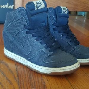 Nike wedge tennis shoes US 5.5